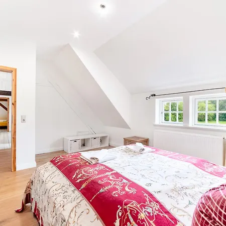 Ferien Und Pferdehof Gut Klein Nienhagen Apartmán *