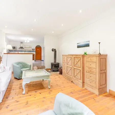 Ferien Und Pferdehof Gut Klein Nienhagen Apartmán *