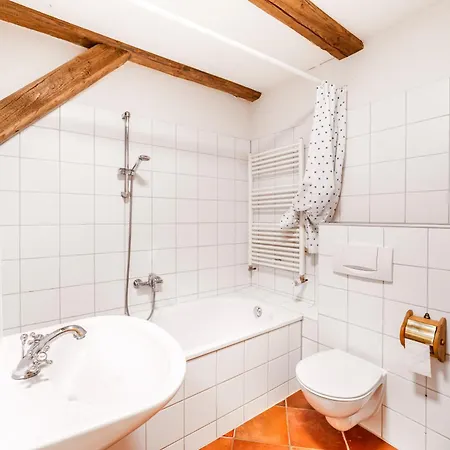 Ferien Und Pferdehof Gut Klein Nienhagen Apartment *